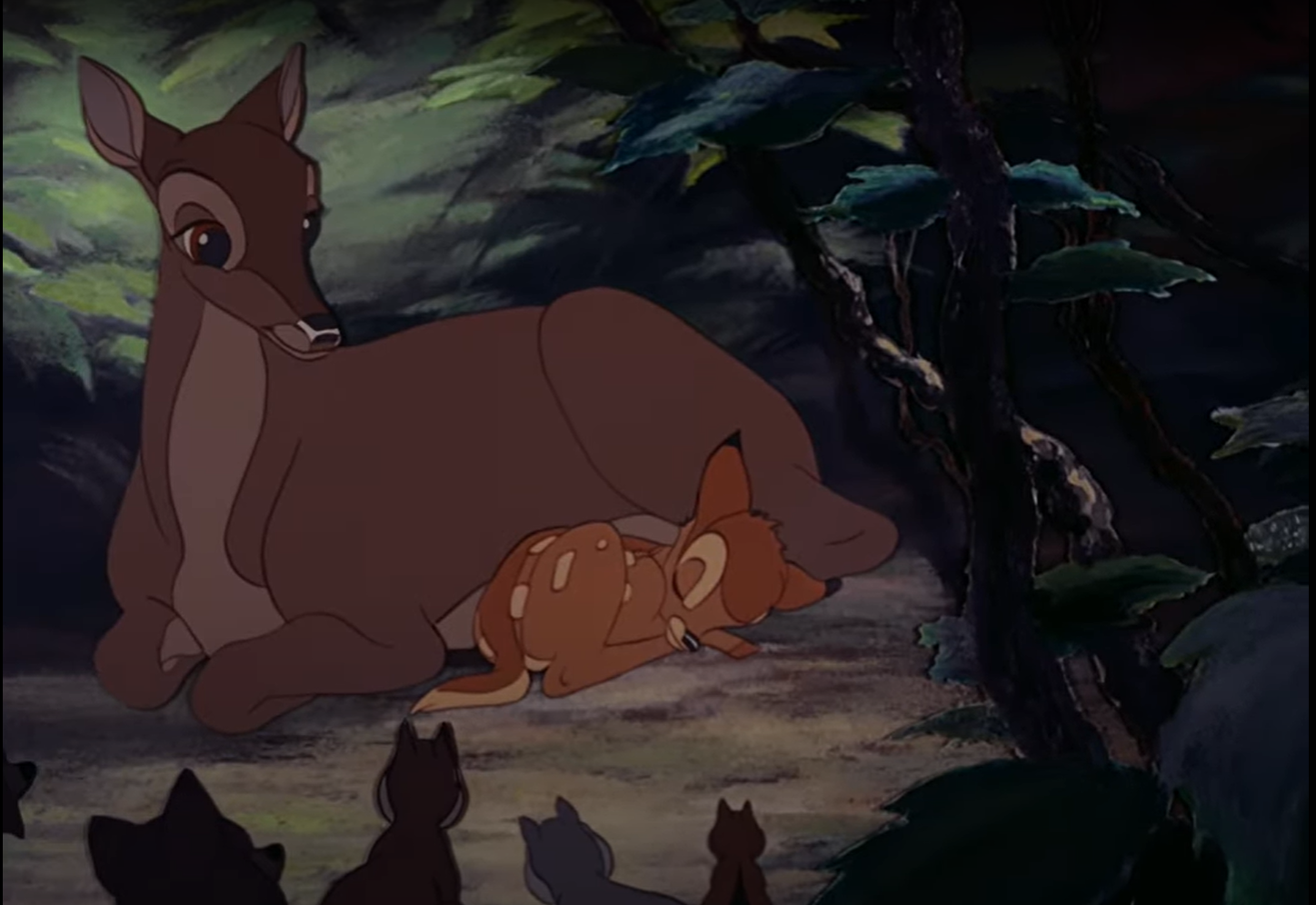 小鹿斑比和母親。（圖／YouTube@Walt Disney影片截圖）